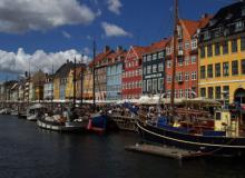 18th-century houses, now mostly shops and restaurants — Nyhavn, Copenhagen